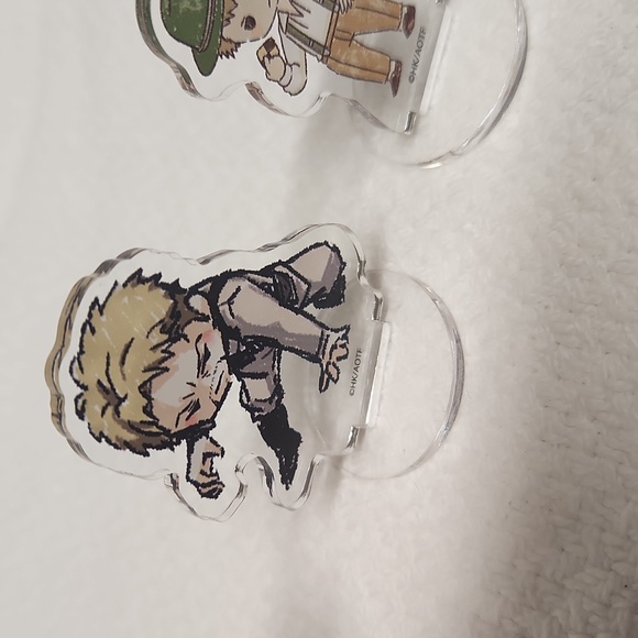 Attack on Titan Lot of 5 acrylics stands: Gabi, Reiner, Falco, Zeke 2-2.5 inch - Picture 3 of 9